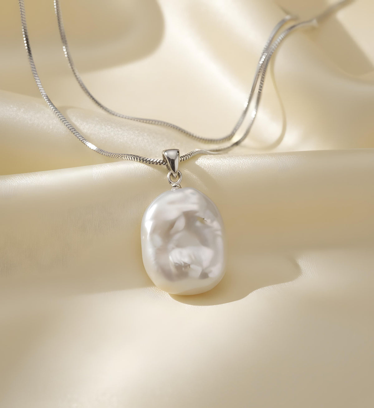 Baroque pearl pendant with S925 snake chain necklace